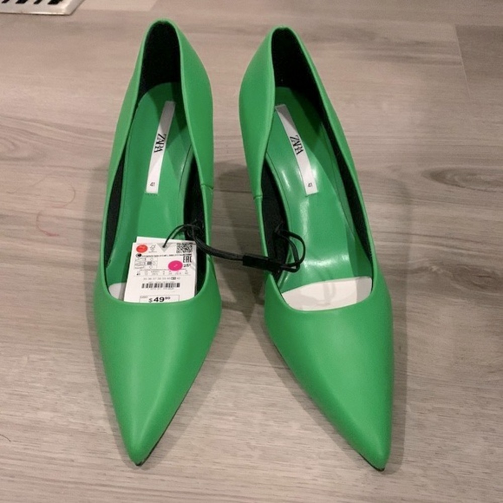 COPY - Zara NWT green kitten heel pumps